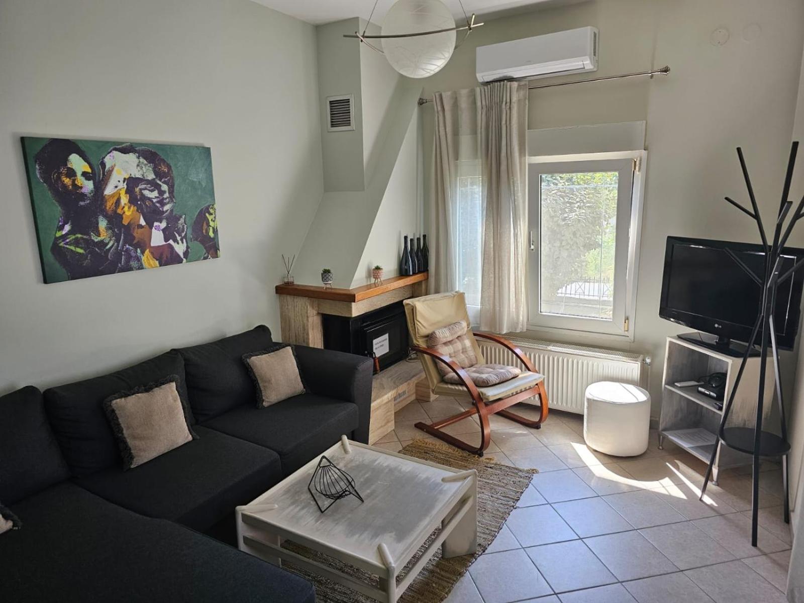 Hillside View Home กาโต ลูตรากี ภายนอก รูปภาพ
